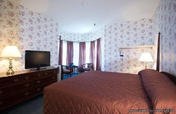 מקינק איילנד Lake View Hotel מראה חיצוני תמונה